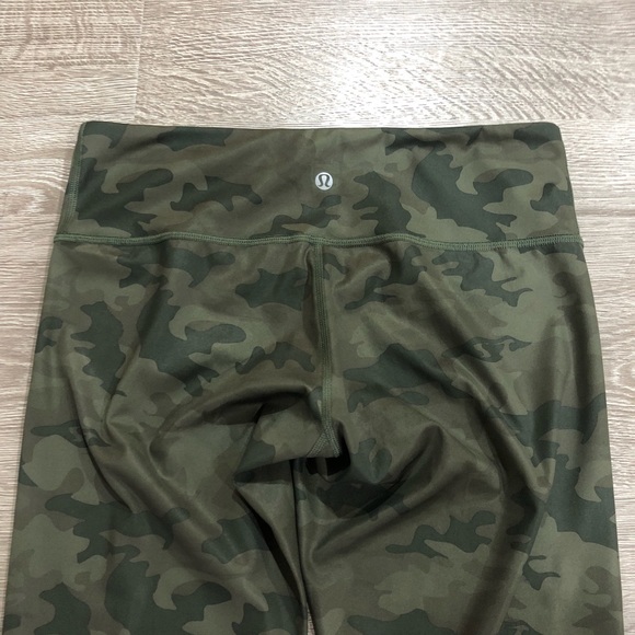 Lululemon Camo Wunder Under Leggings Medium 8 - Picture 6 of 7